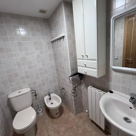 Apartamento En Sabinanigo Para Grupos Con Amplia Y Soleada Terraza Huesca Exterior photo