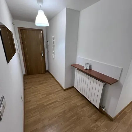 Apartamento En Sabinanigo Para Grupos Con Amplia Y Soleada Terraza Huesca Exterior photo