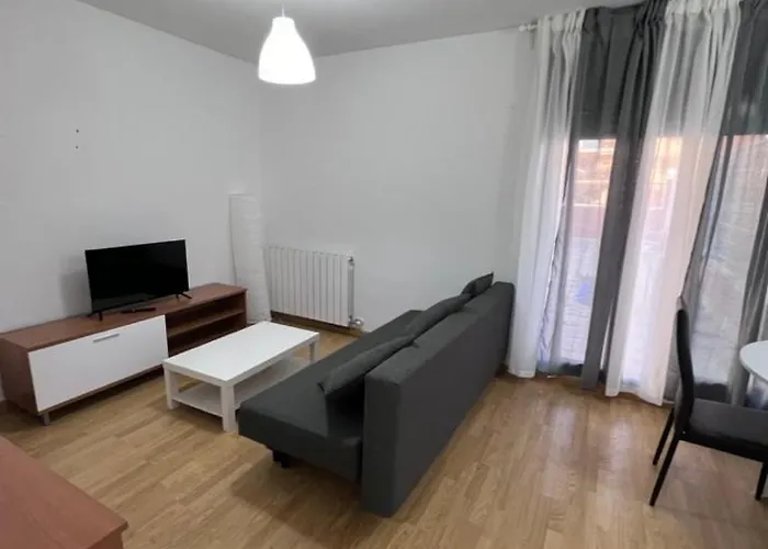 Apartamento En Sabinanigo Para Grupos Con Amplia Y Soleada Terraza