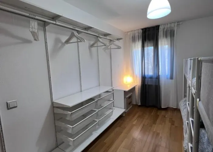 Apartamento En Sabinanigo Para Grupos Con Amplia Y Soleada Terraza