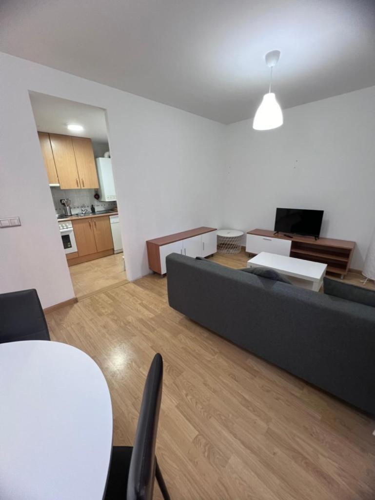 En Sabinanigo Grupos Con Amplia Y Soleada Terraza Apartment *