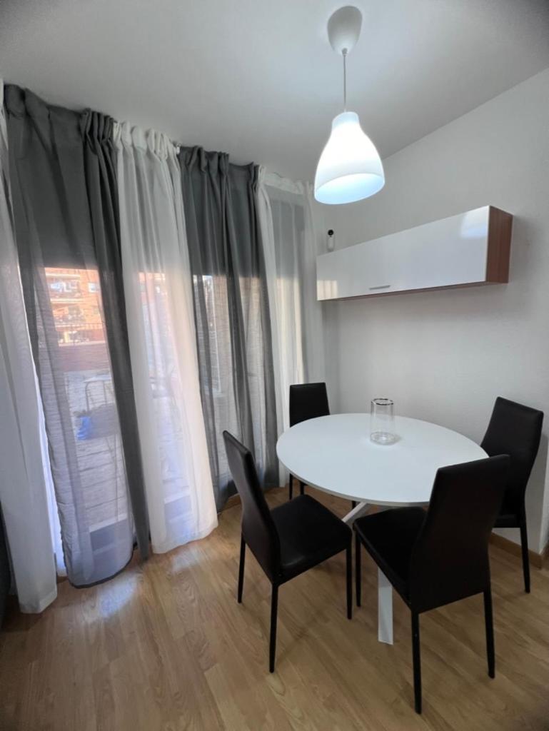 En Sabinanigo Grupos Con Amplia Y Soleada Terraza Apartment